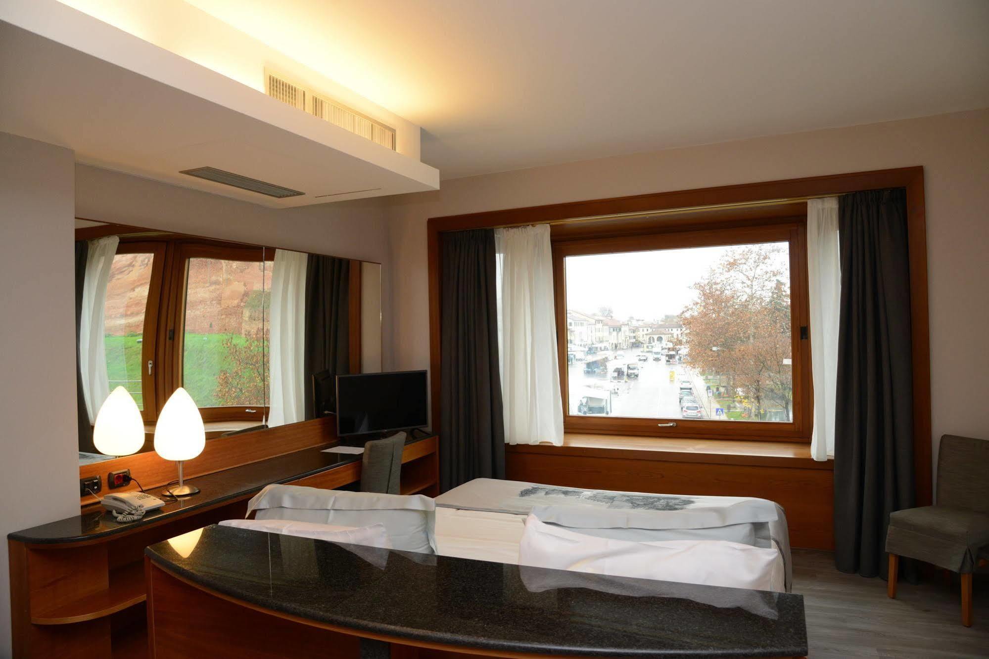 Albergo Roma, BW Signature Collection Кастельфранко-Венето Экстерьер фото